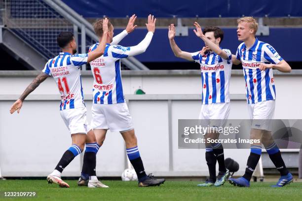Mitchell van Bergen of SC Heerenveen celebrates 1-0 with Jan Paul van Hecke of SC Heerenveen Rami Kaib of SC Heerenveen, Siem de Jong of SC...