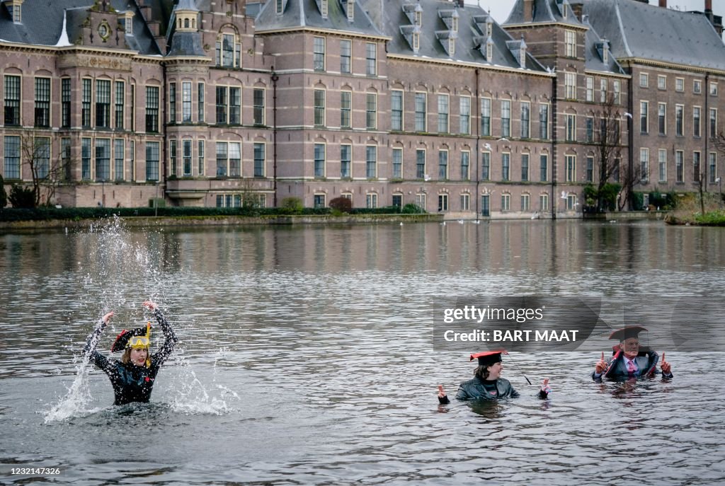 NETHERLANDS-UNIVERSITY-SCIENCES-WATER-DEMO