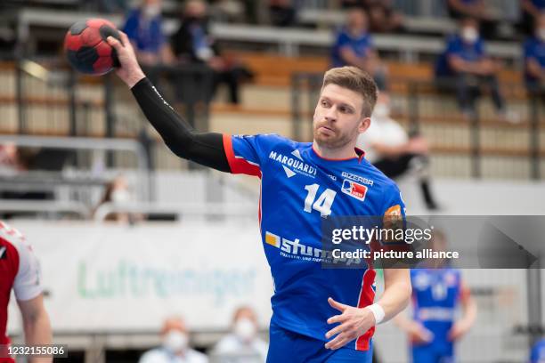 April 2021, Baden-Wuerttemberg, Balingen: Handball: Bundesliga, HBW Balingen-Weilstetten - HSG Nordhorn-Lingen at the Sparkassen-Arena. Balingen's...