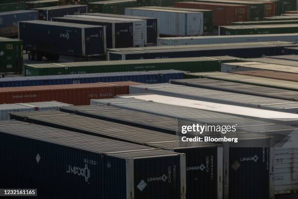 Union Pacific Container 163 Union Pacific Construction Stock Photos, High-Res Pictures, and ...