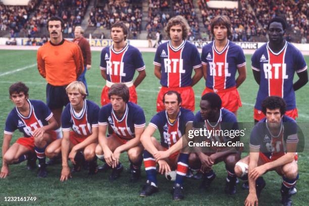 Team Paris Saint Germain line up before the friendly match between Paris Saint Germain and Fluminense at Stade Yves-Du-Manoir, Colombes, on June...
