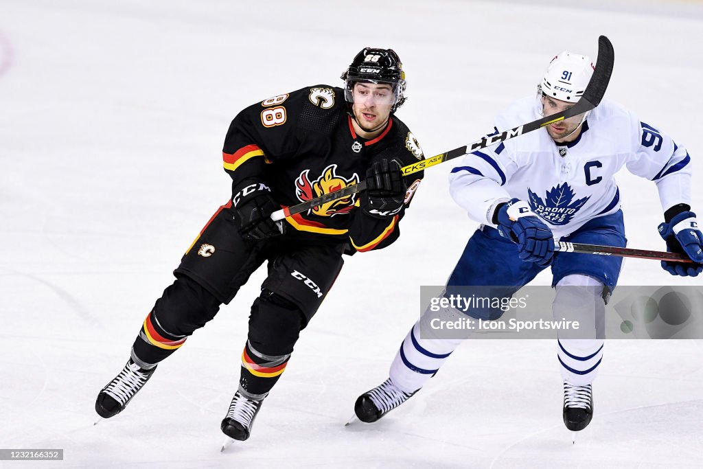 NHL: APR 05 Maple Leafs at Flames