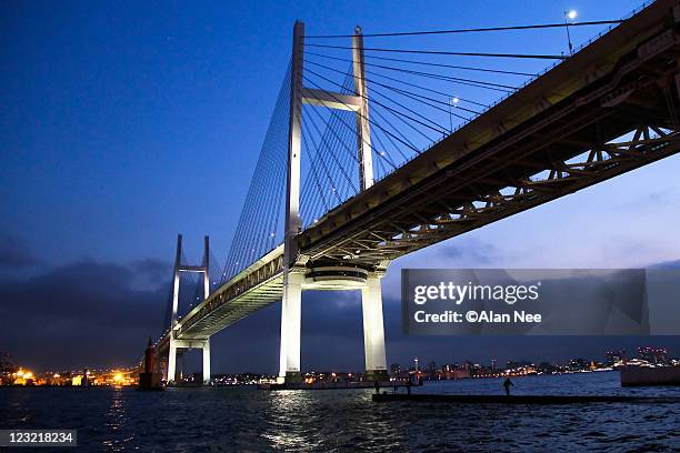 yokohama bay bridge - yokohama bay bridge stock pictures, royalty-free photos & images