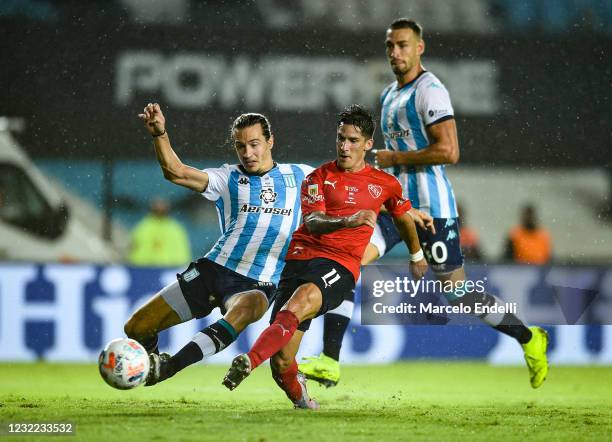 Jonathan Menendez of Independiente kicks the ball during a match between Racing Club and Independiente as part Copa de la Liga Profesional 2021 at...