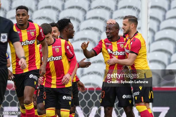 catalogus te binden Voorvoegsel 7,342 Rc Lens Fc Photos and Premium High Res Pictures - Getty Images