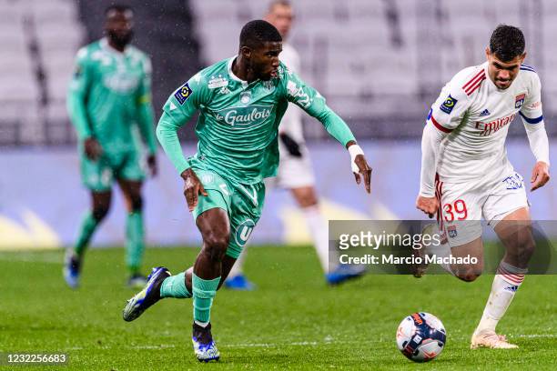 Mohamed Ali Cho of Angers runs with the ball during the Ligue 1 match between Olympique Lyon and Angers SCO at Groupama Stadium on April 11, 2021 in...