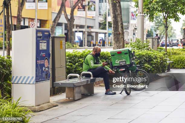 314 Grab Food Rider Stock Photos, High-Res Pictures, and Images - Getty ...