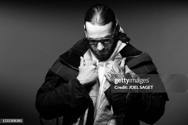 Smarty French Rapper 147 Sch Rapper Stock Photos, High-Res Pictures, and Images - Getty Images