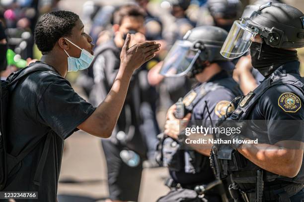 Portland Rioty Portland Oregon Protest Photos and Premium High Res Pictures - Getty Images