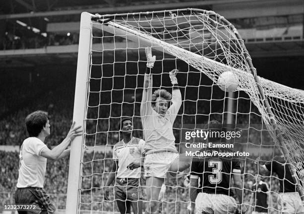 Alan Rough International Match Alan Rough Photos and Premium High Res Pictures ...