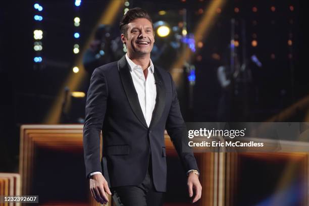 The top 12 contestants perform Oscar®-nominated songs in hopes of securing Americas vote into the top nine on an all-new episode of American Idol,...