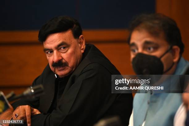Chodry Rashid 100 Fawad Chaudhry Stock Photos, High-Res Pictures, and Images - Getty ...