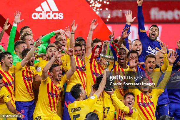 Barcelona Player celebrate the victory with the trophy during the Spanish Copa del Rey match between Athletic de Bilbao v FC Barcelona at the La...
