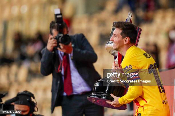 Lionel Messi of FC Barcelona with the trophy during the Spanish Copa del Rey match between Athletic de Bilbao v FC Barcelona at the La Cartuja...