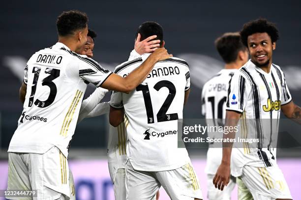 Alex Sandro of Juventus celebrates 2-1 with Juan Cuadrado of Juventus, Paulo Dybala of Juventus, Cristiano Ronaldo of Juventus, Weston McKennie of...