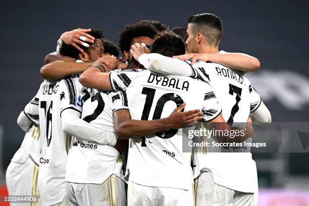 Alex Sandro of Juventus celebrates 2-1 with Juan Cuadrado of Juventus, Paulo Dybala of Juventus, Cristiano Ronaldo of Juventus, during the Italian...