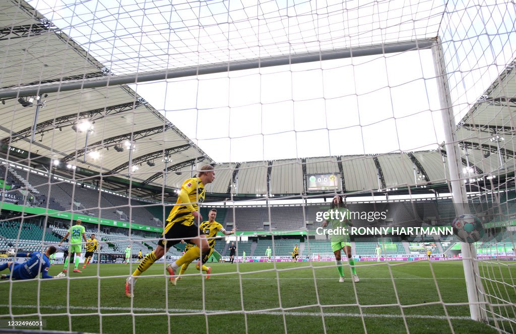 FBL-GER-BUNDESLIGA-WOLFSBURG-DORTMUND