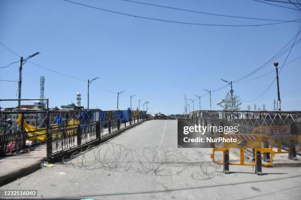 Deserted streets during Covid-19 curfew in Srinagar, indian Administered Kashmir on 25 April 2021. Authorities have imposed curfew in Kashmir valley...