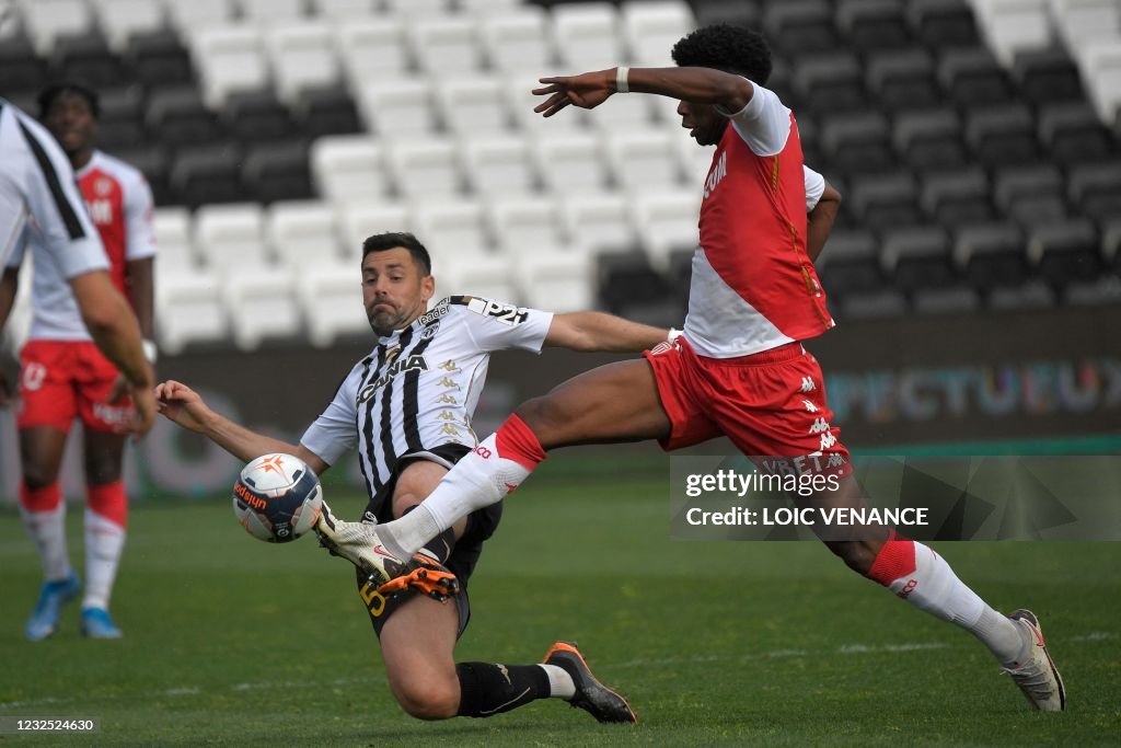 FBL-FRA-LIGUE1-ANGERS-MONACO