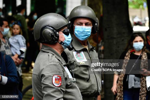 Two military members who took part in the revolution seen during the celebration. The Portuguese government has authorized the celebration of the...