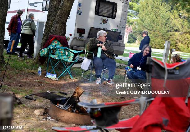 Woman Rving Going Rving Photos and Premium High Res Pictures - Getty Images