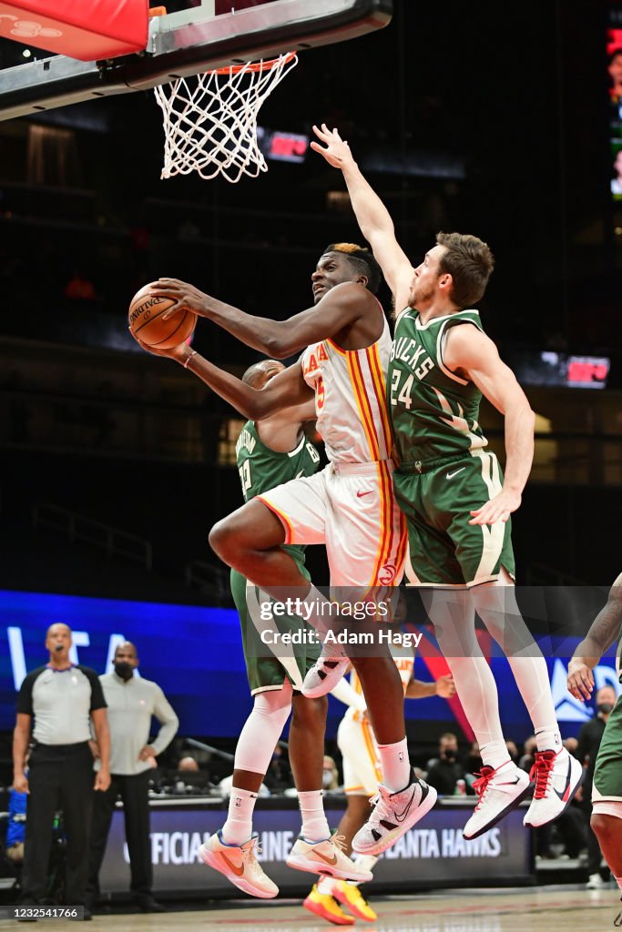 Milwaukee Bucks v Atlanta Hawks