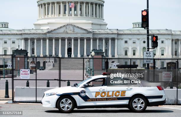 Police Perimeter Example Police Perimeter Photos and Premium High Res Pictures - Getty Images