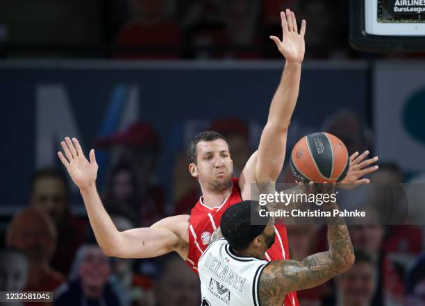 Malcom Delaney of AX Armani Exchange Milan , Paul Zipser of FC Bayern Munich during the 2020/2021 Turkish Airlines Euroleague Play Off Game 3 between...