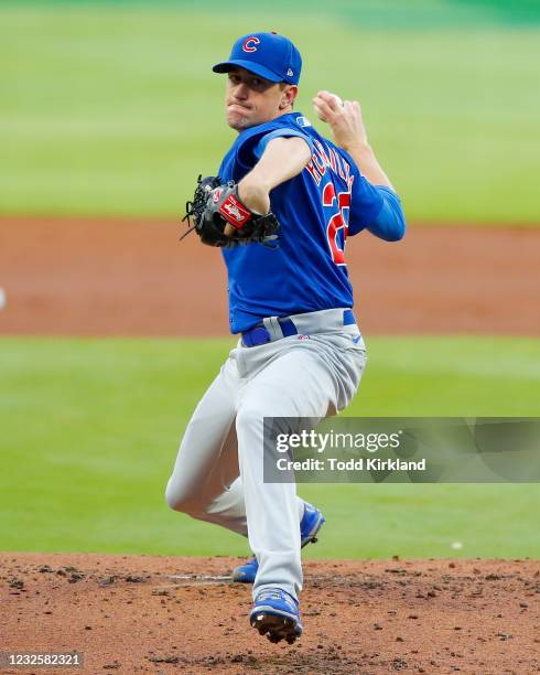 Kyle Hendricks of the Chicago Cubs delivers a pitch in the first inning of a game against the Atlanta Braves at Truist Park on April 28, 2021 in...