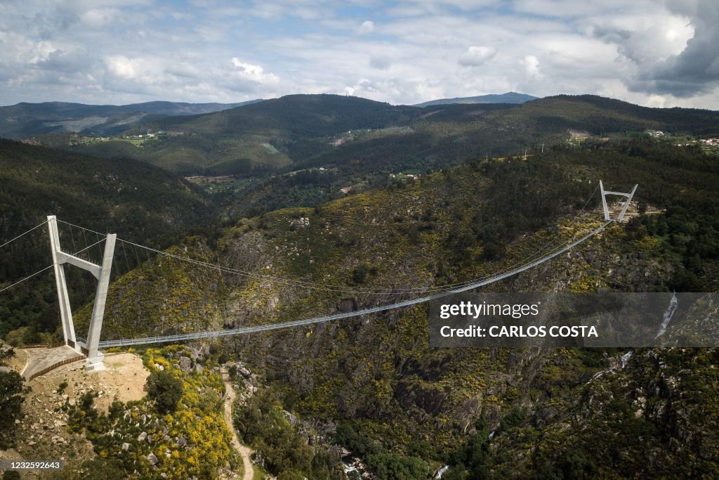 PORTUGAL-INFRASTRUCTURE-TOURISM-BRIDGE