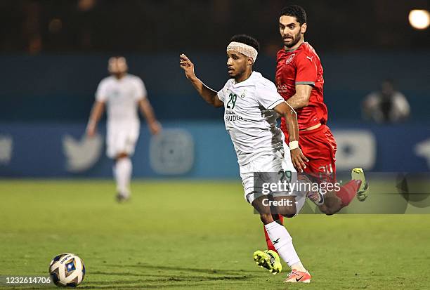 Ghareeb Abdulrahman Ghareeb Photos and Premium High Res Pictures - Getty Images