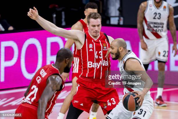 Leon Radosevic of FC Bayern Basketball and Shavon Shields of AX Armani Exchange Milan battle for the ball during the 2020/2021 Turkish Airlines...