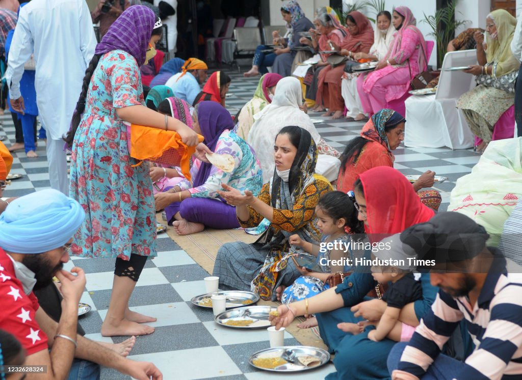 Devotees Offer Prayers On 400th Birth Anniversary Of Guru Teg Bahadur