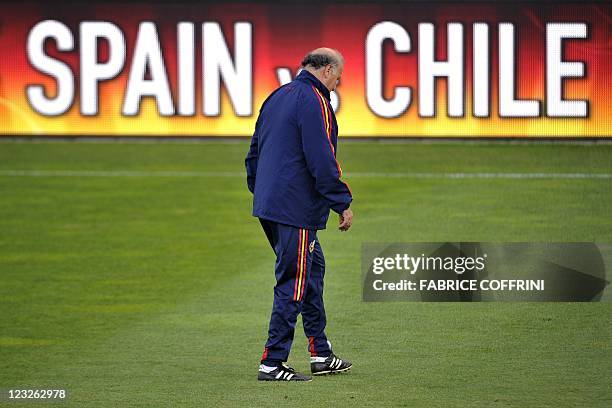 Spain's coach Vicente del Bosque looks on during a training session at AFG Arena in St Gallen on September 1 on the eve of a friendly football match...