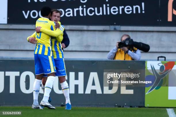 Thijs Oosting of RKC Waalwijk celebrates 1-0 with Sylla Sow of RKC Waalwijk during the Dutch Eredivisie match between RKC Waalwijk v AZ Alkmaar at...