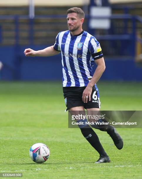 Sheffield Wednesday's Sam Hutchinson during the Sky Bet Championship match between Sheffield Wednesday and Nottingham Forest at Hillsborough Stadium...