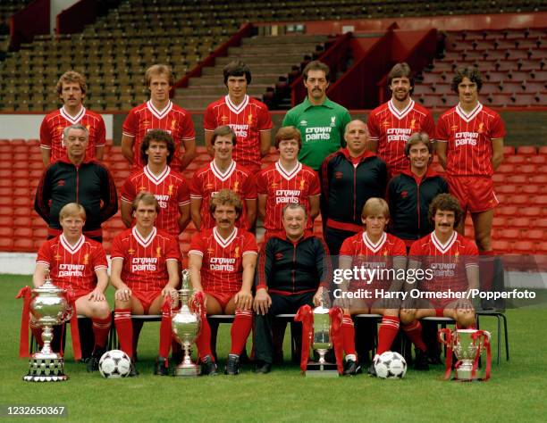 Liverpool line up for a team photograph at Anfield in Liverpool, England, circa July 1982. Back row : Alan Kennedy, Phil Neal, Alan Hansen, Bruce...
