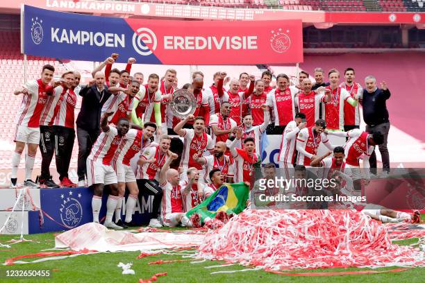 Maarten Stekelenburg of Ajax, Jurrien Timber of Ajax, Perr Schuurs of Ajax, Edson Alvarez of Ajax, Sean Klaiber of Ajax, Davy Klaassen of Ajax, David...