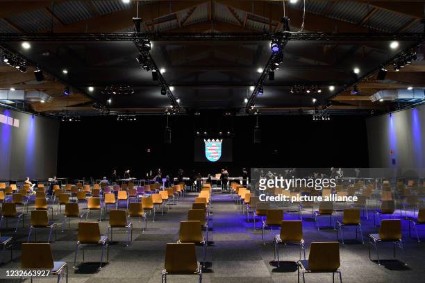 May 2021, Hessen, Kassel: View into the exhibition hall 5, the courtroom rented by the district court Kassel for the start of the trial about the car...