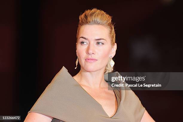 Actress Kate Winslet attends the "Carnage" premiere at the Palazzo Del Cinema during the 68th Venice Film Festival on September 1, 2011 in Venice,...