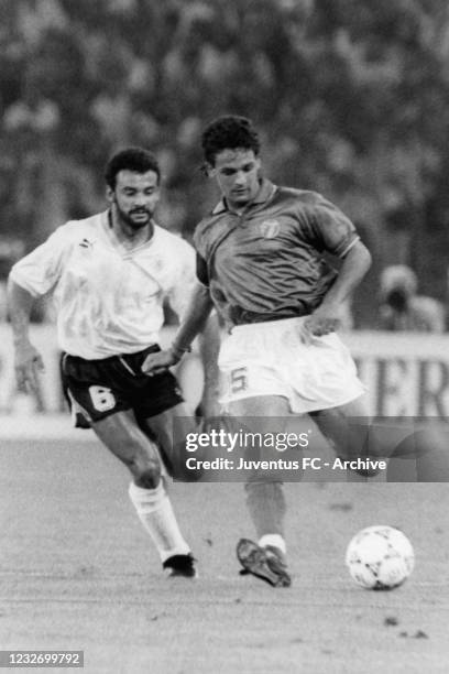 Roberto Baggio during Italia - Uruguay, on Italia world cup on July 06, 1990 in Rome, Italy.