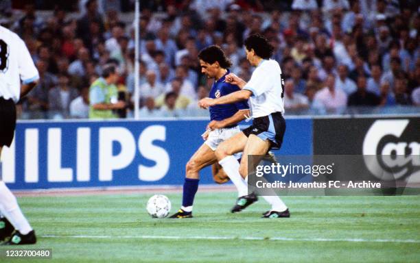 Roberto Baggio during Italia - Uruguay, on Italia world cup on July 06, 1990 in Rome, Italy.