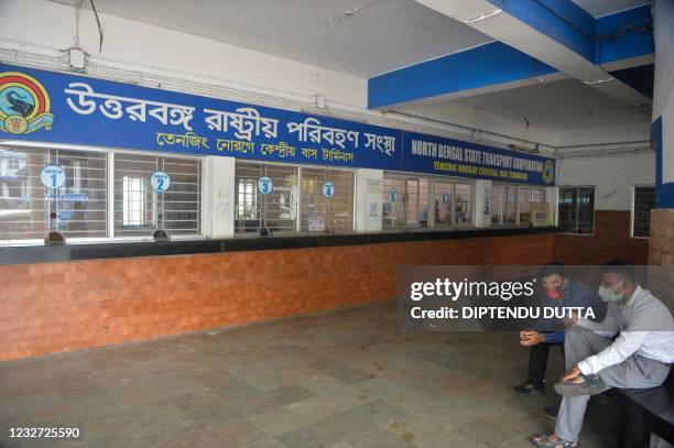 Bus Terminal Counter Bus Station Counter Photos and Premium High Res Pictures - Getty Images