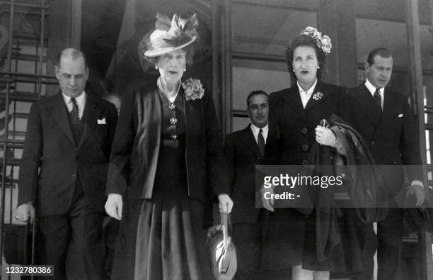 Queen Victoria of Spain , Countess of Barcelona , mother of current King Juan Carlos and Don Juan of Spain , leave Lisbon airport in 1935. Princess...
