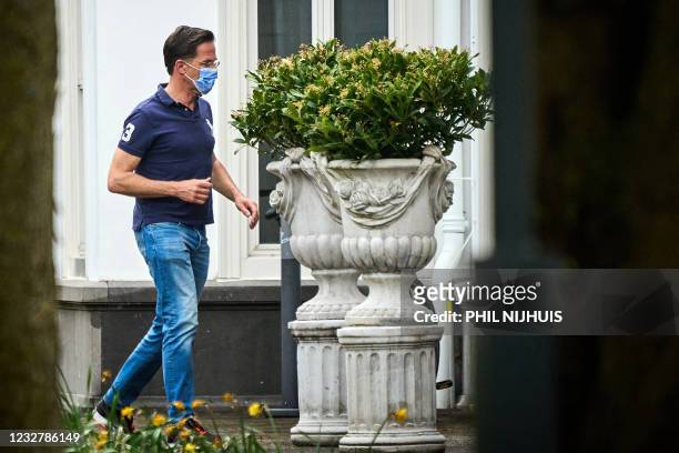 Outgoing Prime Minister Mark Rutte arrives at the Catshuis for a consultation about the corona measures in The Hague on May 9 as part of the outgoing...