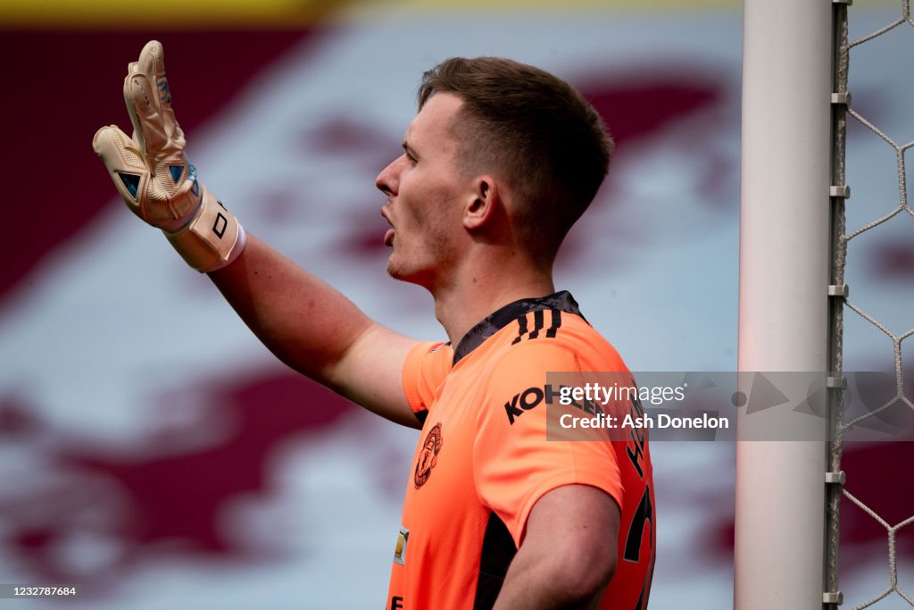 Aston Villa v Manchester United - Premier League