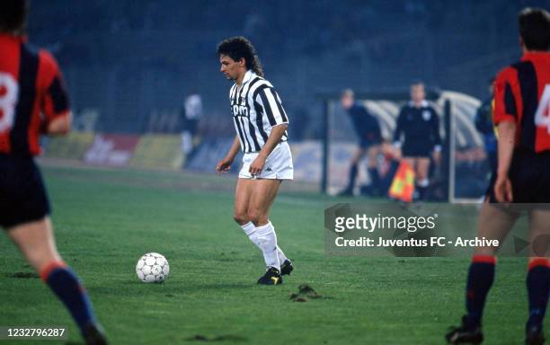 Juventus player Roberto Baggio during juventus - Liegi in Uefa cup winners' cup , on March 20, 1991 in Turin, Italy.