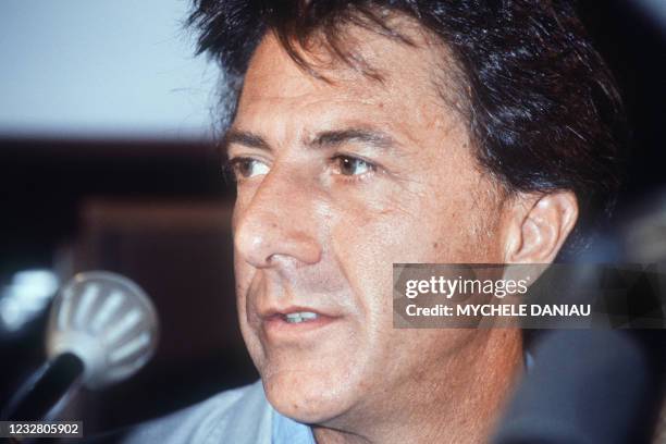 26 Dustin Hoffman Death Of A Salesman Stock Photos, High-Res Pictures