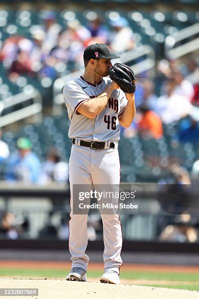 Roger Riley Arizona Diamondbacks Riley Smith of the Arizona Diamondbacks in action against the New ...