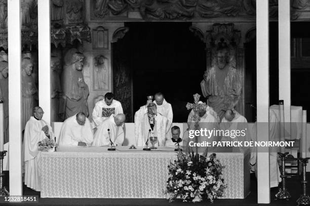 Pope John Paul II celebrates a mass on the Parvis of Notre Dame in Paris during his official visit in France on May 30, 1980.